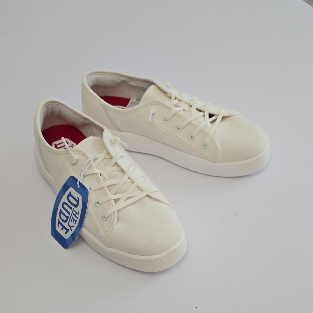NWT Hey Dude Cody M Canvas White Lace Up Shoes Sneakers Size 9 - Picture 1 of 15
